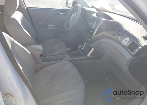 2010 Subaru Forester 2.5X Premium z USA, uszkodzony, nr VIN JF2SH6CC1AH800000